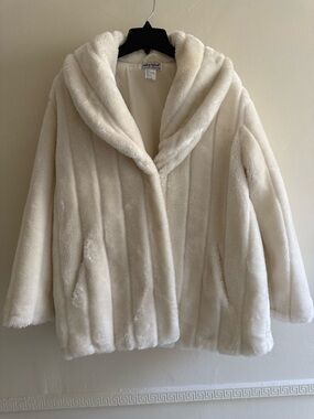 Anthony Richards Cream Plush Faux Fur Hooded Jacket